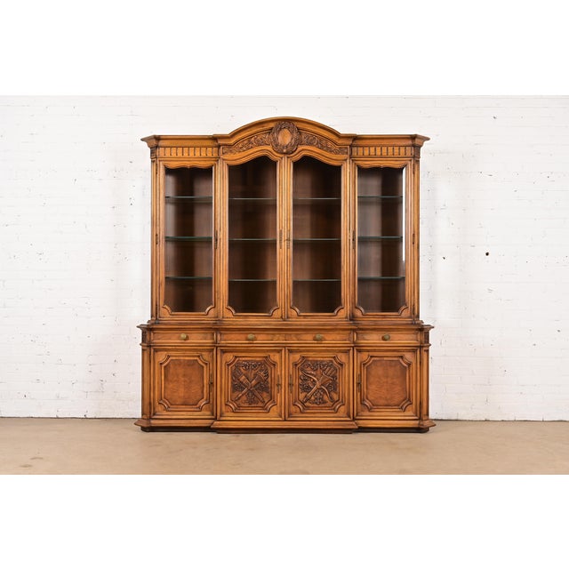 Karges French Regency Louis XVI Burled Walnut Lighted Breakfront Bookcase Cabinet, Newly Refinished For Sale - Image 12 of 12