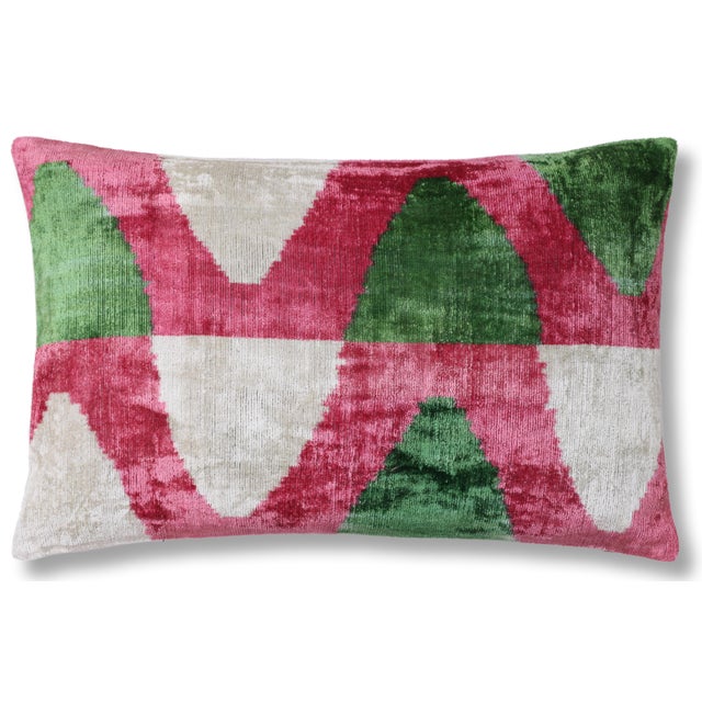 Mid-Century Modern Hand-Knotted Silk Velvet Ikat Lumbar Pillow - 16x24 Pink & Grass Green For Sale - Image 3 of 7