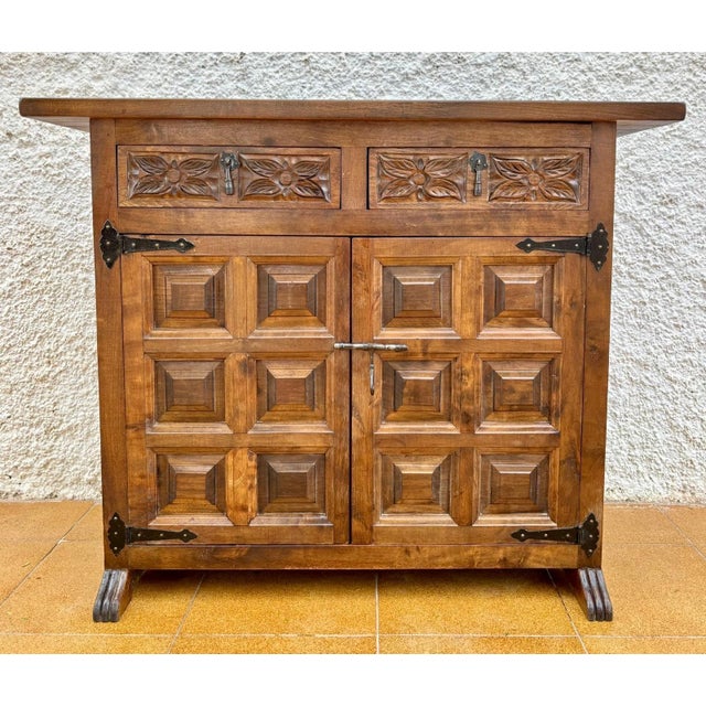 Early 20th Century Catalán Spanish Dresser Carved in Walnut with Two Carved Drawers, 1 For Sale - Image 16 of 18