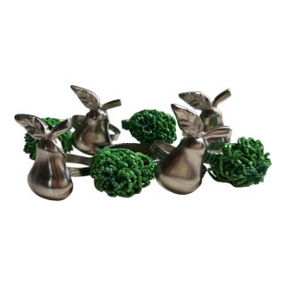 Set of 8 Late 20th Century Mismatched Pear and Green Bead Flower Napkin Rings For Sale