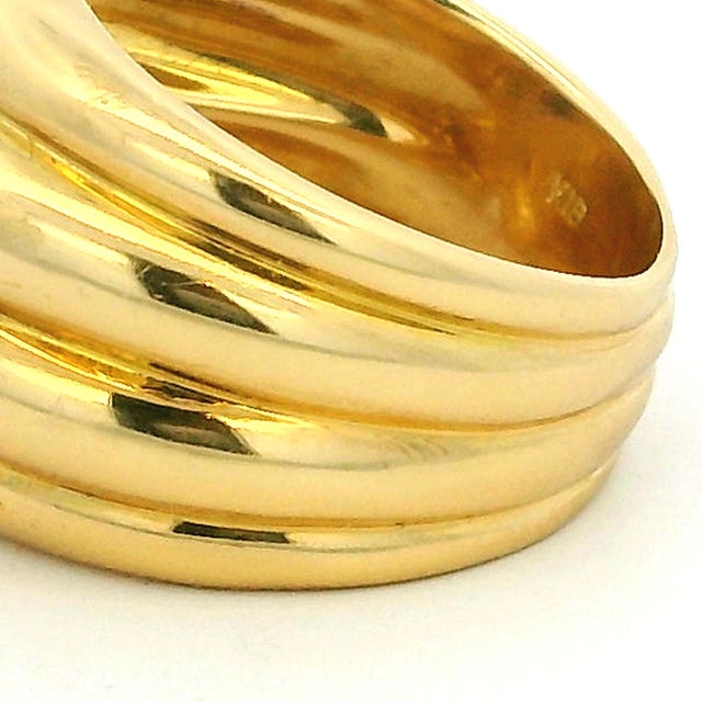 Vintage Italian Coral and Diamond Flower Ring in 18k Yellow Gold, Size 6 For Sale - Image 11 of 11