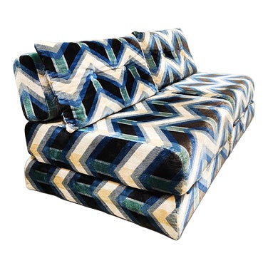 Vintage Daybed with Geometric Pattern, 1970s For Sale