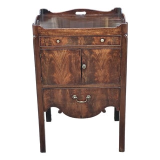 Georgian Mahogany Bed Side Table, England, Circa 1790. For Sale