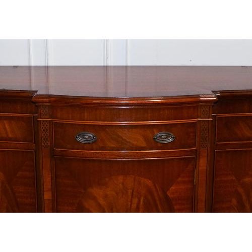 Vintage Serpentine Bow Front Sideboard with Drawers & Cupboard from Wade Furniture For Sale - Image 4 of 18