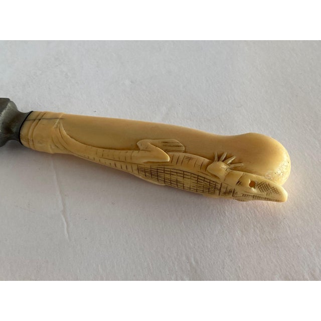 Victorian 19th Century Hand-Carved Bone Alligator Handled Culinary Carving Set - Set of 3 For Sale - Image 3 of 12