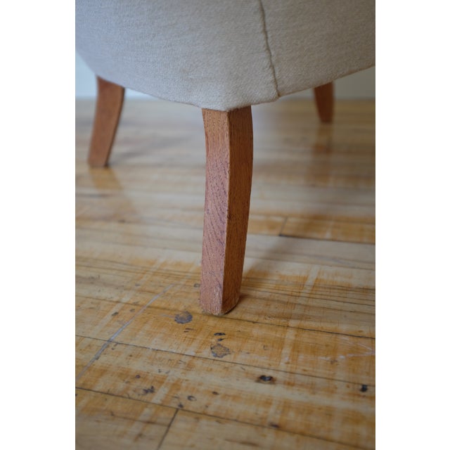 Cream 1960s Danish Mid-Century Lounge Chair Attributed to Henning Kjærnulf For Sale - Image 8 of 10