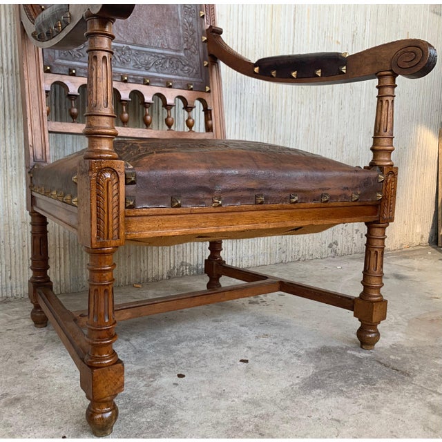 Louis XVI Style Italian Pair of Carved Walnut Armchairs, 1900s For Sale In Miami - Image 6 of 18