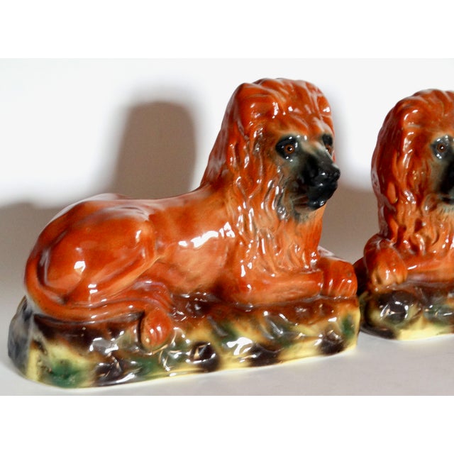 Ceramic 19th-Century English Staffordshire Lion Figurines, a Pair For Sale - Image 7 of 15