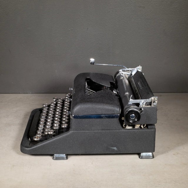 Mid 20th Century Antique Royal Aristocrat Typewriter c.1939 For Sale - Image 5 of 10