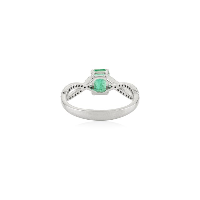 Green 14k White Gold Emerald and Diamond Twisted Ring Size 5.5 For Sale - Image 8 of 13