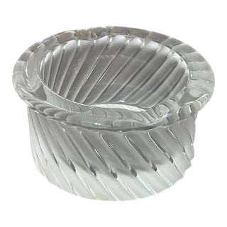 Vintage Lalique Smyrne Clear and Frosted Crystal Glass Round Ashtray For Sale