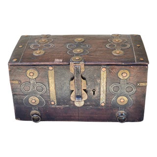 Mid 20th Century Hand-Crafted Brass-Inlaid Asian Wooden Chest Accent For Sale
