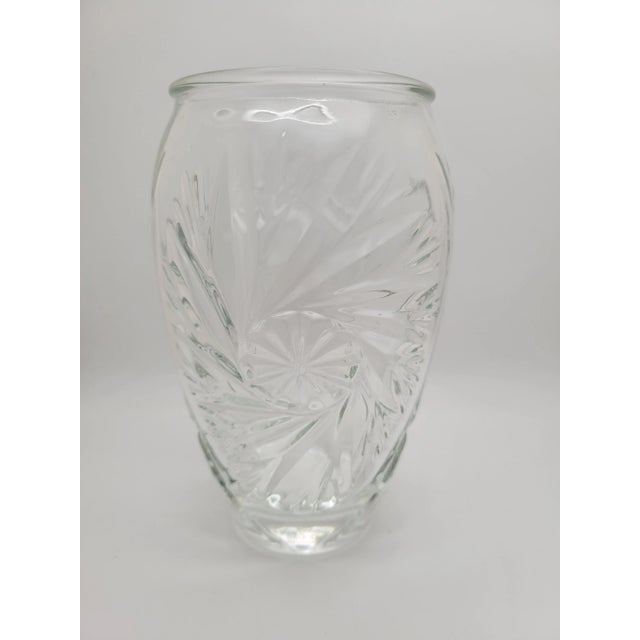 Mid-Century Modern Vintage Ralph Lauren Clear Crystal Safari Design Vase For Sale - Image 3 of 8