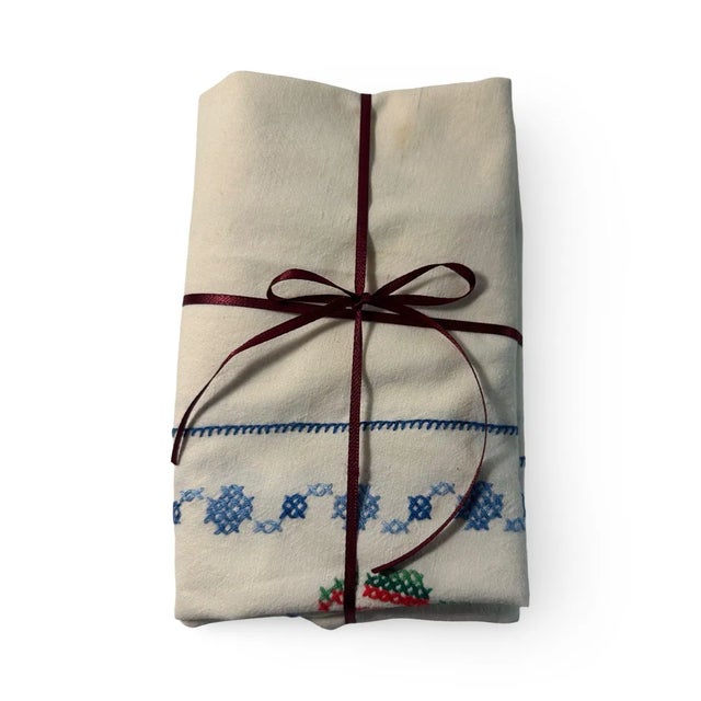 Vintage Hand-Embroidered Cross-Stitch Cotton Apron w/Red Roses & Blue Bow circa 1930 For Sale - Image 4 of 9