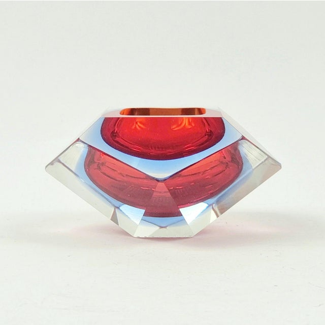 Stunning mid-century modern diamond-shaped sommerso Murano glass vide poche/catchall/ashtray by Flavio Poli for Seguso...