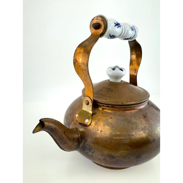 1950s Antique Style Copper Tea Kettle With Blue & White Porcelain Handle For Sale - Image 5 of 9