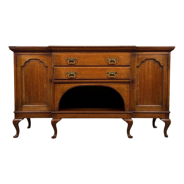 Early 20th Century English Oak Sideboard For Sale