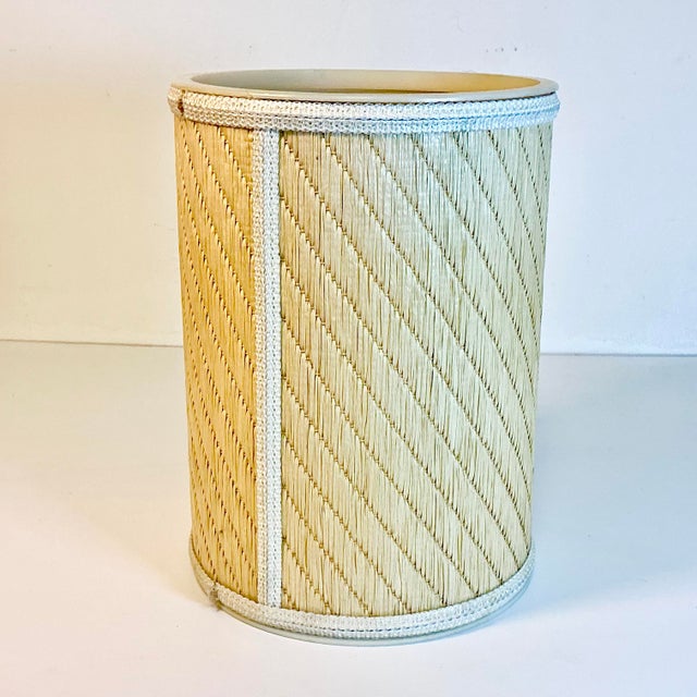 Tan 1960s Vintage Boho Chic Coastal Raffia Wrapped Wastebasket. For Sale - Image 8 of 12