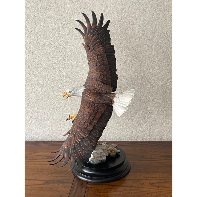 Realism Gunther Granget Hutschenreuther Freedom in Flight Porcelain Bald Eagle Figurine For Sale - Image 3 of 13