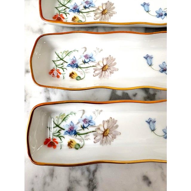 Limoges, France Set of 3, Mid 20th Century Limoges France Handpainted Porcelain Trinket or Jewelry Tray For Sale - Image 4 of 4