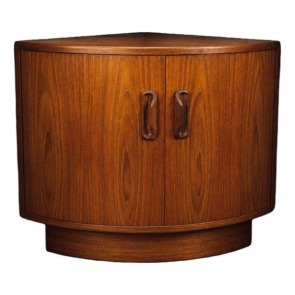 Mid-Century Modern Fresco Teak Curved Corner Cabinet from G-Plan, 1960s For Sale