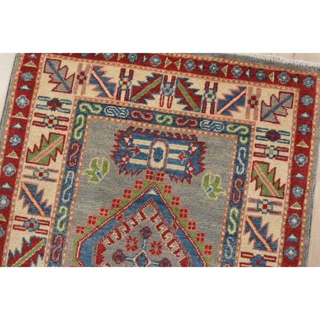 Kazak Runner 2’8” X 9’8” Gray Wool Tribal Hand-Knotted Oriental Rug For Sale In Philadelphia - Image 6 of 13