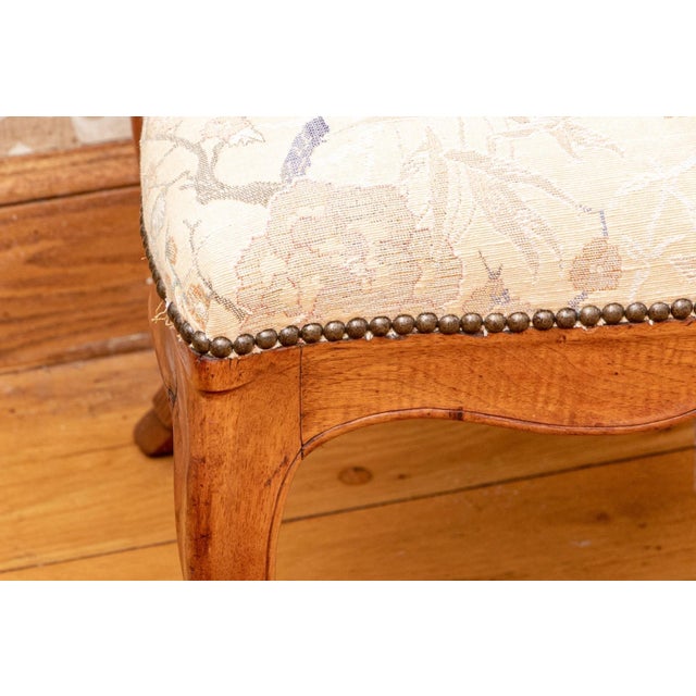 18th Century Walnut Queen Anne Style Upholstered Side Chairs—A Pair For Sale - Image 4 of 12