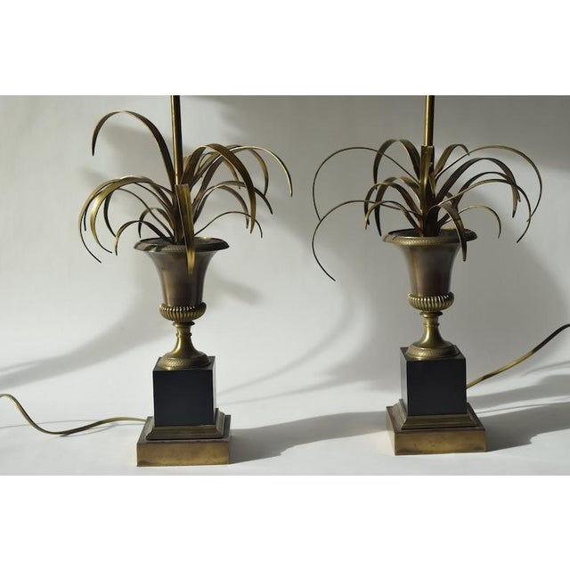 Metal Vintage Maison Charles Brass Palm Table Lamps, French Mid-Century Hollywood Regency Pair, "Vase Roseaux" Design, 1950s For Sale - Image 7 of 10