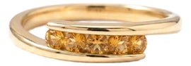 Example of Minimalist Engagement Rings