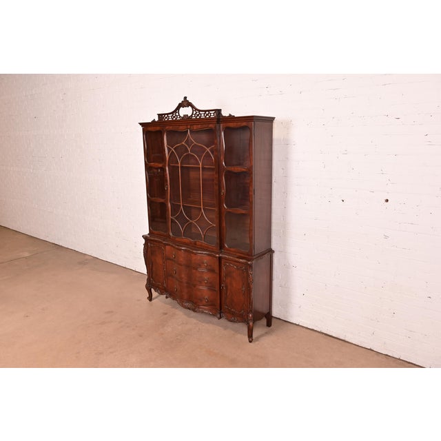 French Provincial Romweber Antique French Provincial Louis XV Carved Mahogany Breakfront Bookcase Cabinet, Circa 1920s For Sale - Image 3 of 10