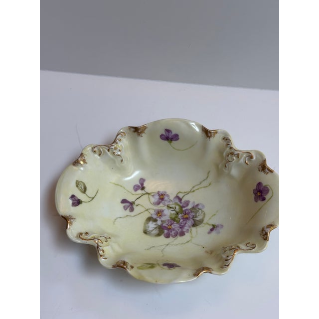 Antique 1900s Limoges France Handprinted Floral Scalloped Edges Gold Trim Serving Dish 7" For Sale In New York - Image 6 of 16
