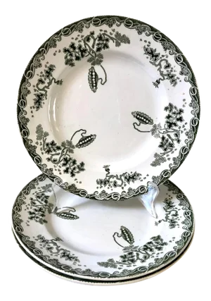 Saint Anonyme Terre De Fer Plates, Set of 3