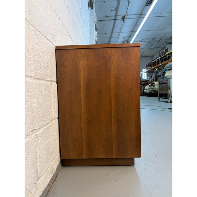 Mid 20th Century Broyhill "Brasilia" Mid-Century Modern Walnut Credenza For Sale In New York - Image 6 of 18