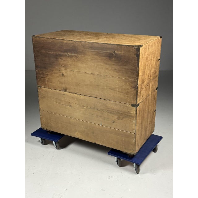 Campaign Chest of Drawers in Oak, 19th Century For Sale - Image 4 of 18