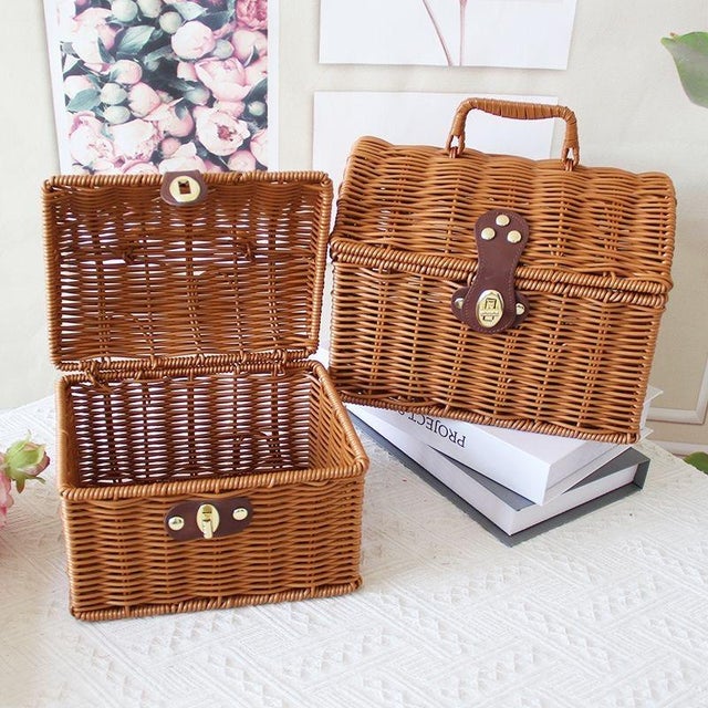 This set of two-piece storage boxes with handles is formed using a continuous weaving process. The rounded dome profile is...