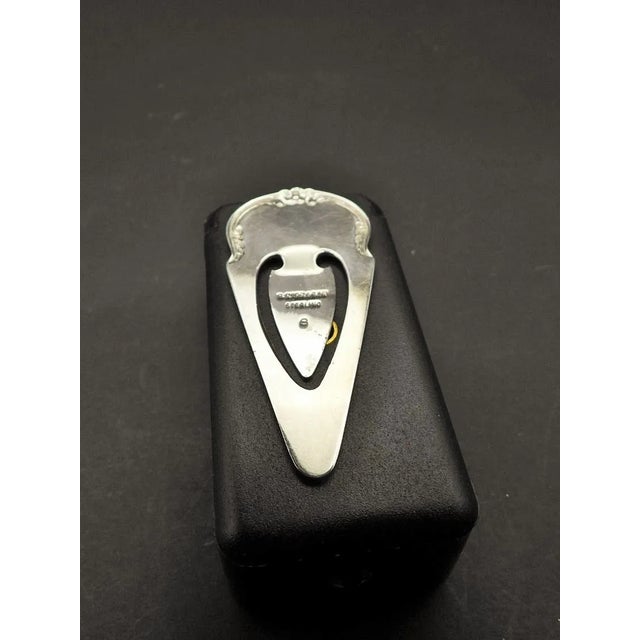 Art Nouveau Vintage 1970s S. Kirk & Son Sterling Silver Floral Scrolls Bookmark Clip Monograms For Sale - Image 3 of 5