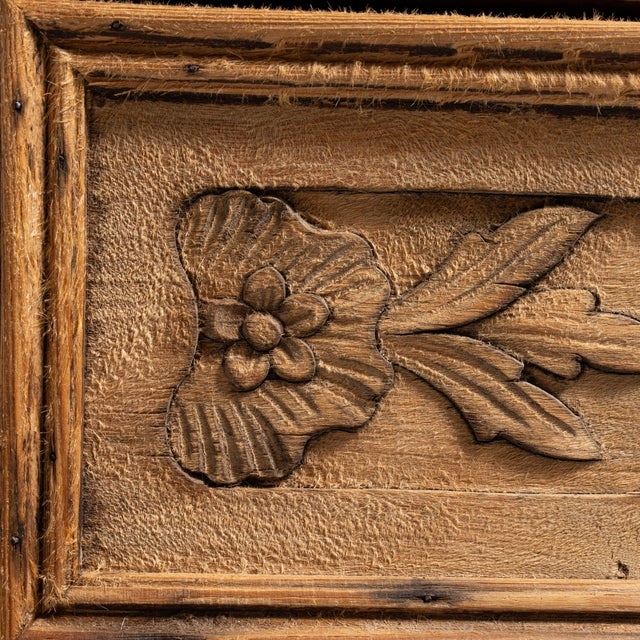 Early 20th Century Early 20th Century Beige French Carved Chest of Drawers For Sale - Image 5 of 15