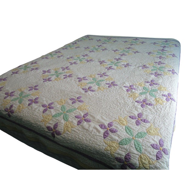 1940s Tulip Wreath Floral Patchwork Quilt Pastel Yellows Purples Greens Appliqué No Holes 1940's For Sale - Image 5 of 16