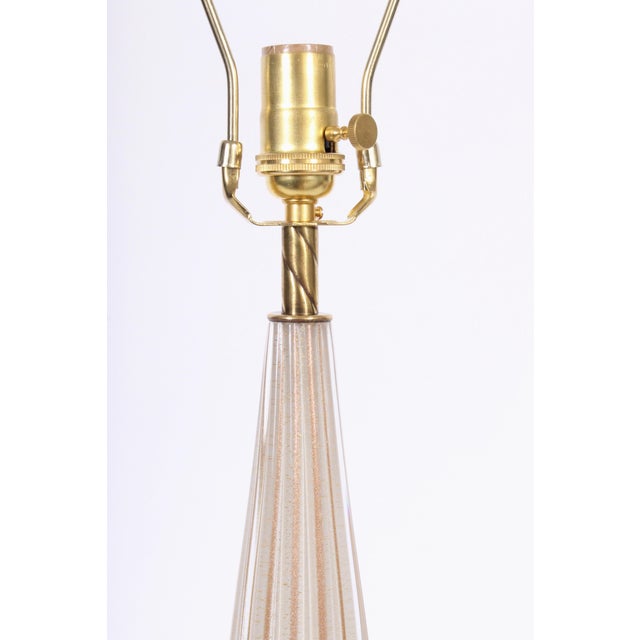 Wood Tall Alfredo Barbini White Ribbed Murano Glass Table Lamp with Gold Inclusions For Sale - Image 7 of 9