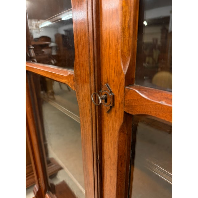 19th Century American Victorian Solid Walnut Bookcase With Burl Walnut & Wavy Glass, Circa 1890 For Sale In Indianapolis - Image 6 of 10