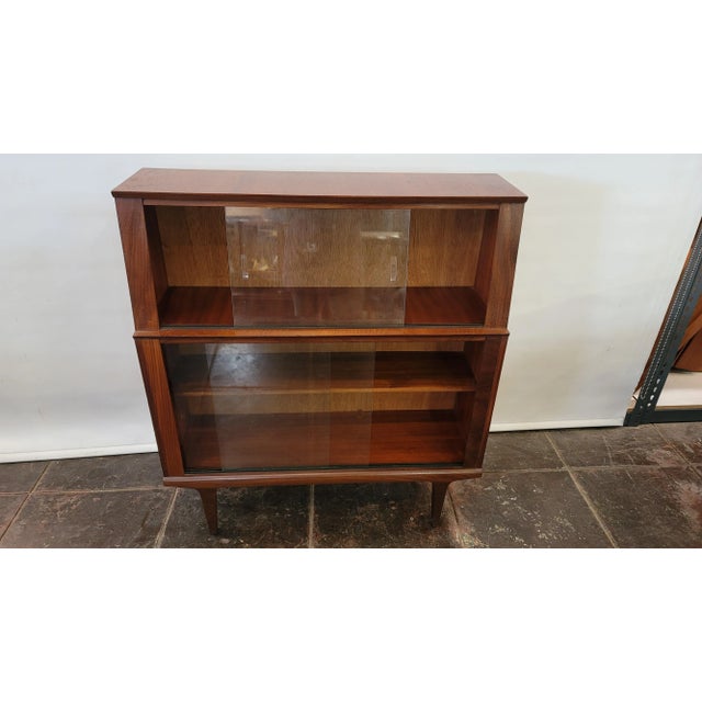 Wood Mid- Century Modern Danish Modern Bookcase Curio Cabinet Teak For Sale - Image 7 of 9