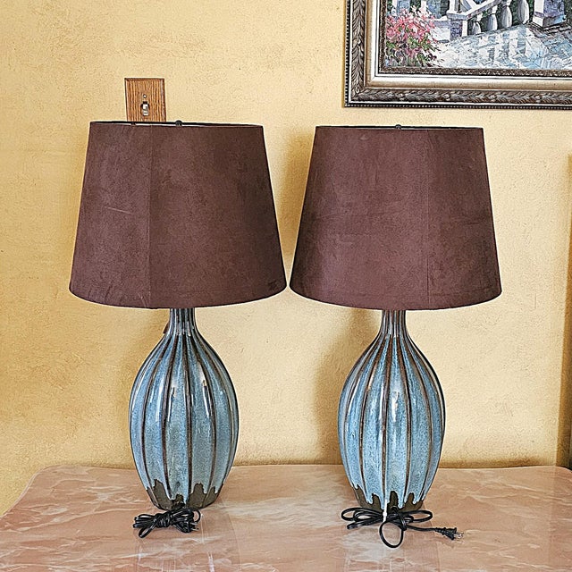 Mid-Century Modern Turquoise Pottery Table Lamps – Mid‑Century Style, 32" - a Pair For Sale - Image 3 of 18