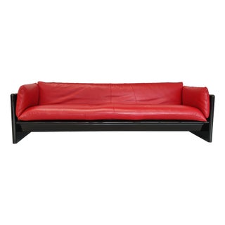 Black Gloss Lacquered and Red Leather Sofa by Dino Gavina for Studio Simon, 1970s For Sale