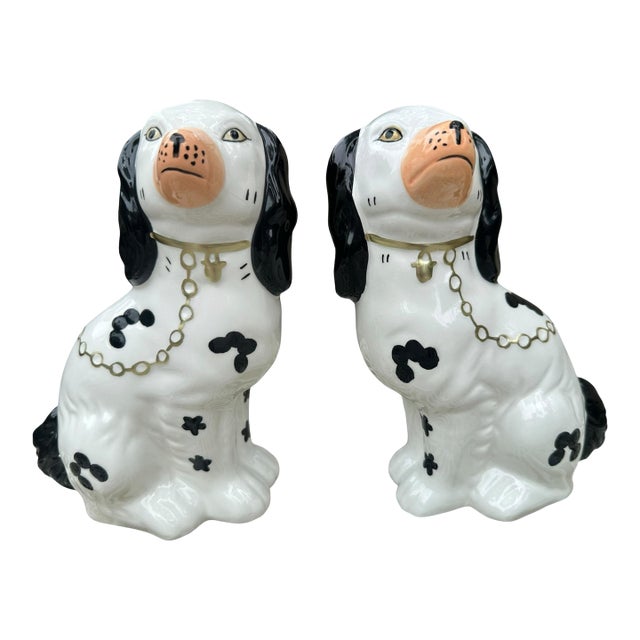 1950s 2 Classic Staffordshire Style Dog Statues. Pair English Style Spaniels Dogs For Sale