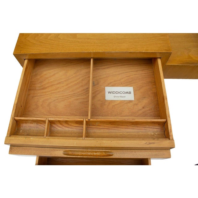 Desk by t.h. Robsjohn-Gibbings for Widdicomb in Sorrel Walnut For Sale - Image 6 of 12