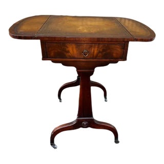 Early 20th Century Regency Style Leather Top Mahogany Lamp Side Table For Sale