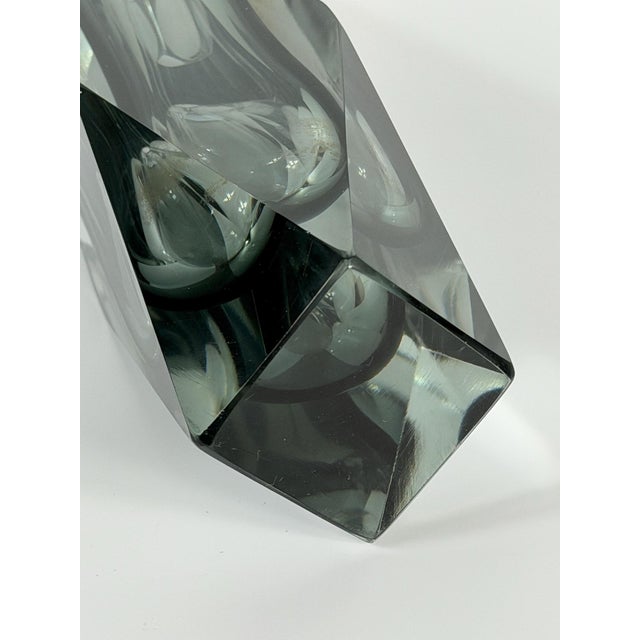 Large Murano Sommerso Faceted Smoke Grey Glass Vase from Mandruzzato, Italy, 1970s For Sale - Image 11 of 12