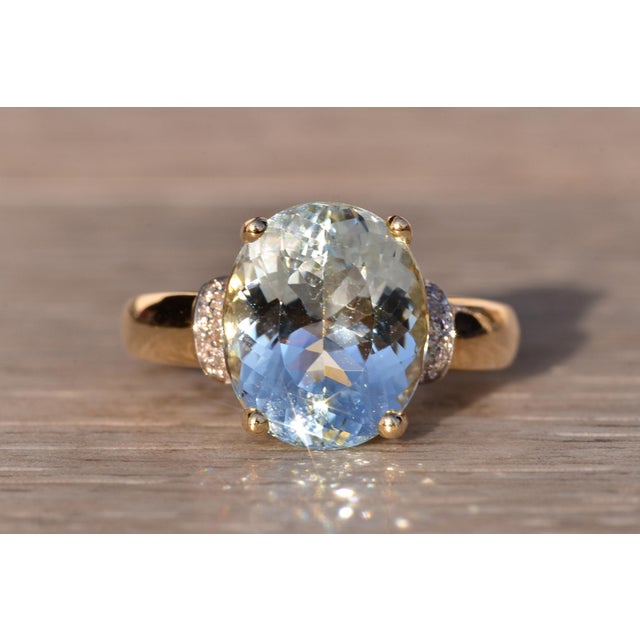 The 102nd Avenue: Aquamarine and Natural Diamond Ring in Yellow Gold For Sale - Image 9 of 11