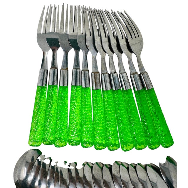 Green Vintage Cambridge "Dazzle" 44-Piece Flatware Set | Mid Century Modern Green Textured Plastic Handles | Stainless Steel Cutlery MCM For Sale - Image 8 of 13