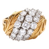 1970s 1.70ctw Diamond Leaf Motif Ring, 18k Yellow Gold, Ring Size 6 For Sale